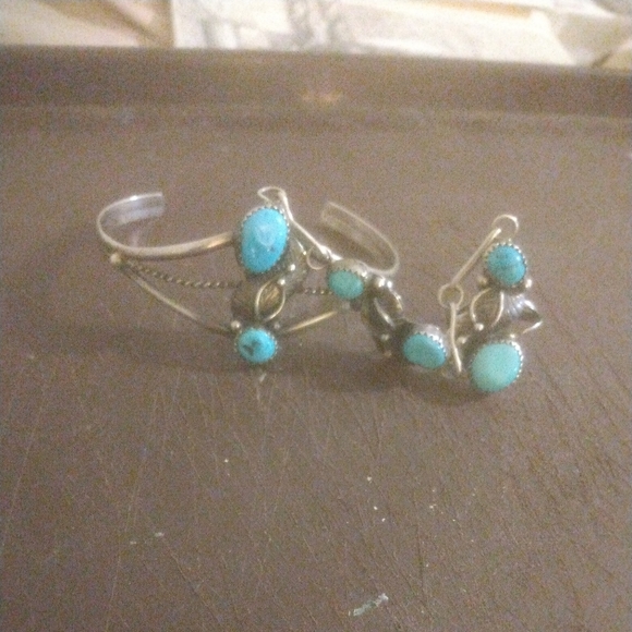 Silver and Turquoise Slave Bracelet signed LH Sterling - Picture 2 of 2